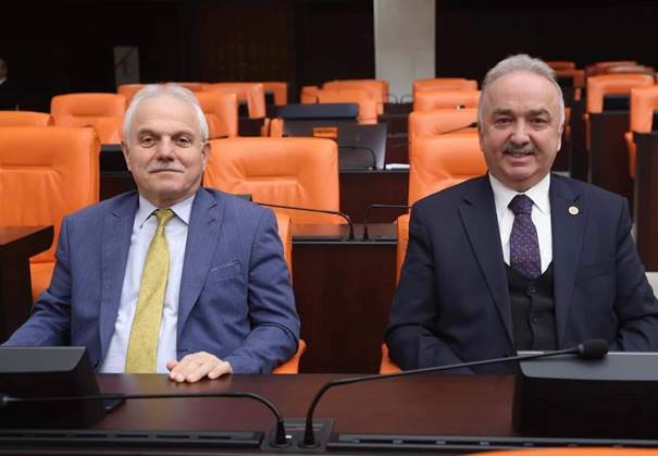 AK PARTİ GİRESUN MİLLETVEKİLLERİ PROF. DR. NAZIM ELMAS VE ALİ TEMÜR BASIN AÇIKLAMASI