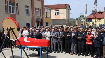 VALİ SERDENGEÇTİ VE KAYMAKAM KOÇ, KIBRIS GAZİSİ ŞENEL BAŞ’IN CENAZE TÖRENİNE KATILDI