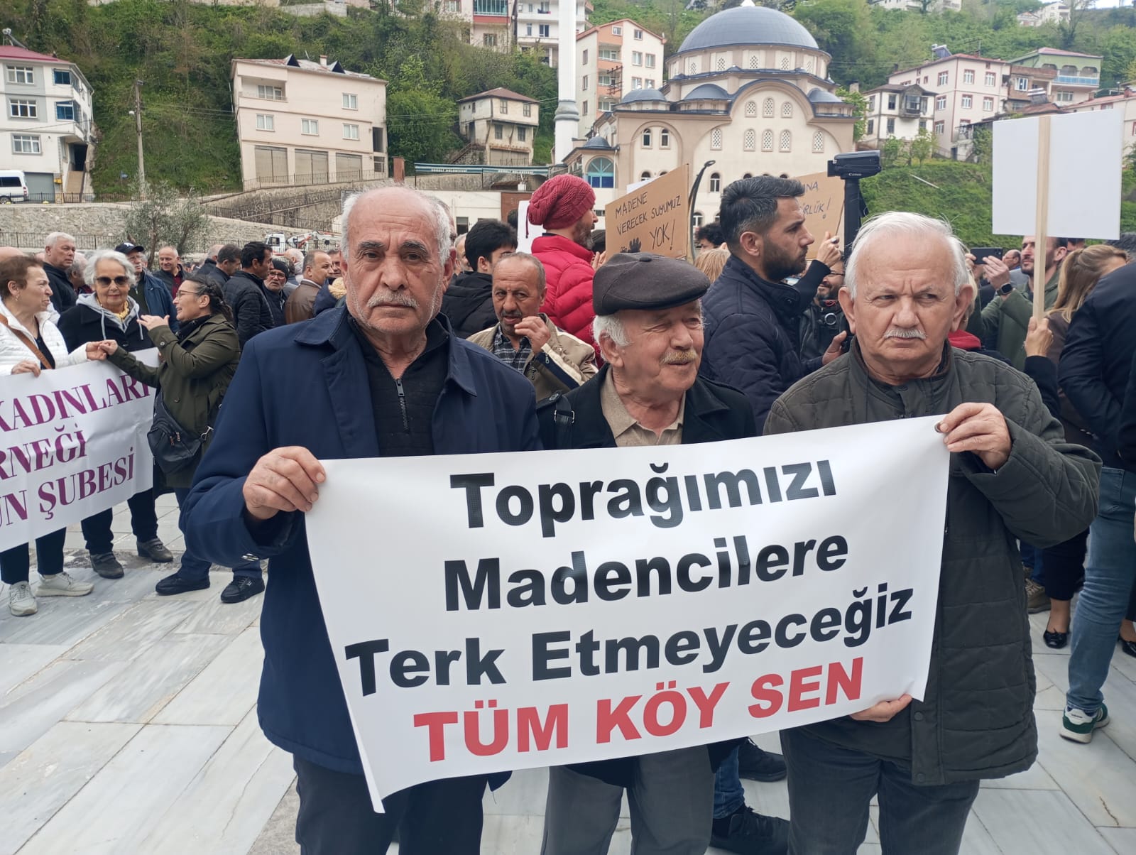 TÜM KÖY SEN, “TOPRAĞIMIZI MADENCİLERE VERMEYECEĞİZ!”