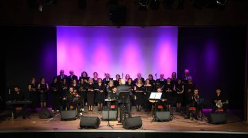 AVNİ ANIL ŞARKILARIYLA DOLU KONSER MUHTEŞEM GEÇTİ