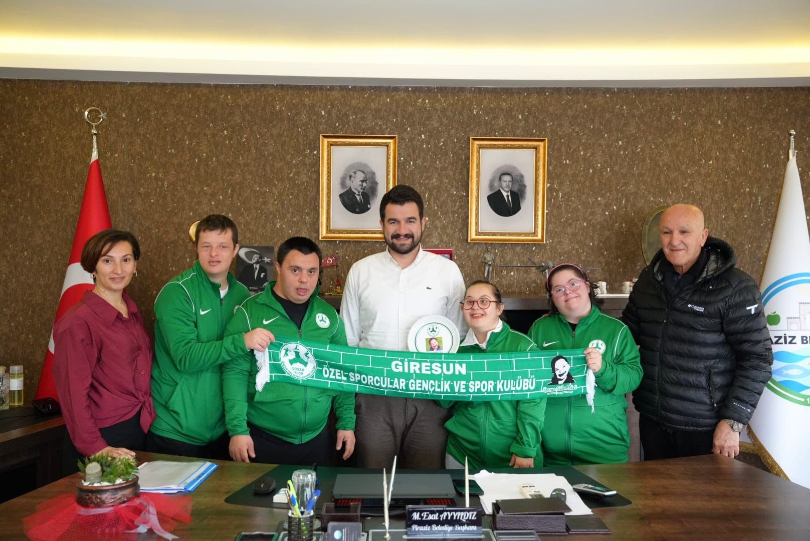 ÖZEL SPORCULAR BAŞKAN AYYILDIZ’ı ZİYARET ETTİ