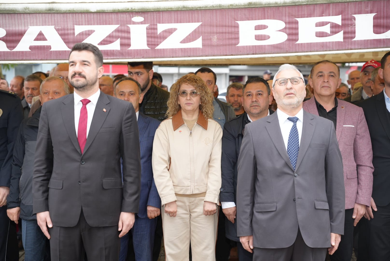 PİRAZİZ’de 23 NİSAN COŞKUSU: BAŞKAN AYYILDIZ ÇELENK SUNMA TÖRENİ’ne KATILDI