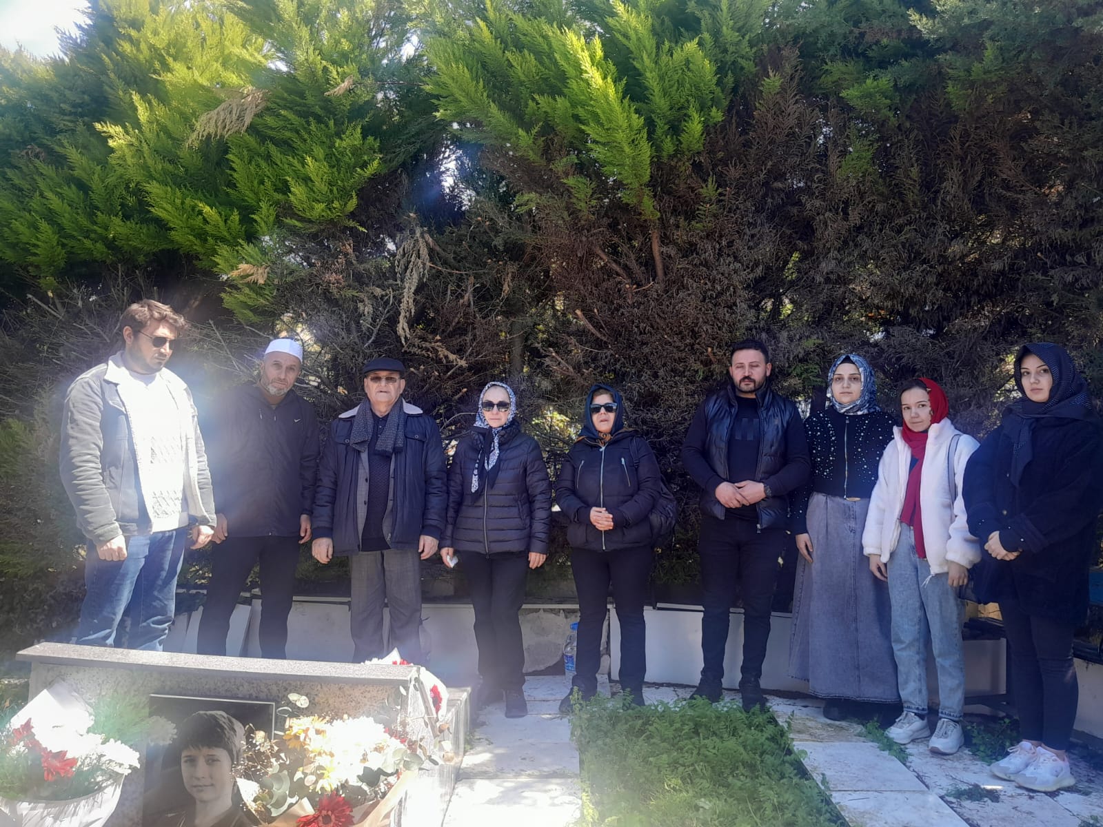 DENİZ SAVAŞ KIROĞLU MEZARI BAŞINDA ANILDI