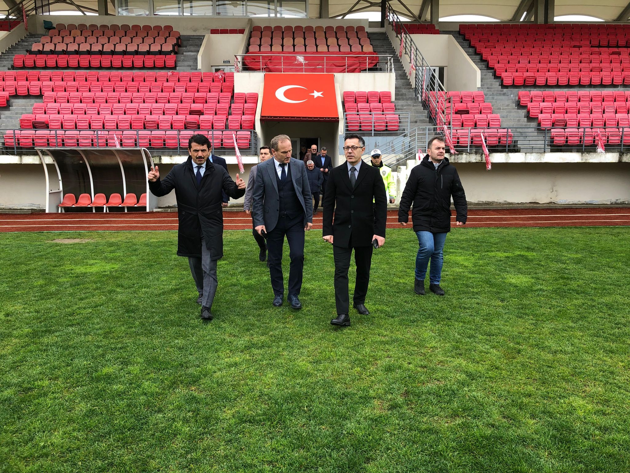 KAYMAKAM KOÇ, STADYUM HAZIRLIKLARINI YERİNDE İNCELEDİ