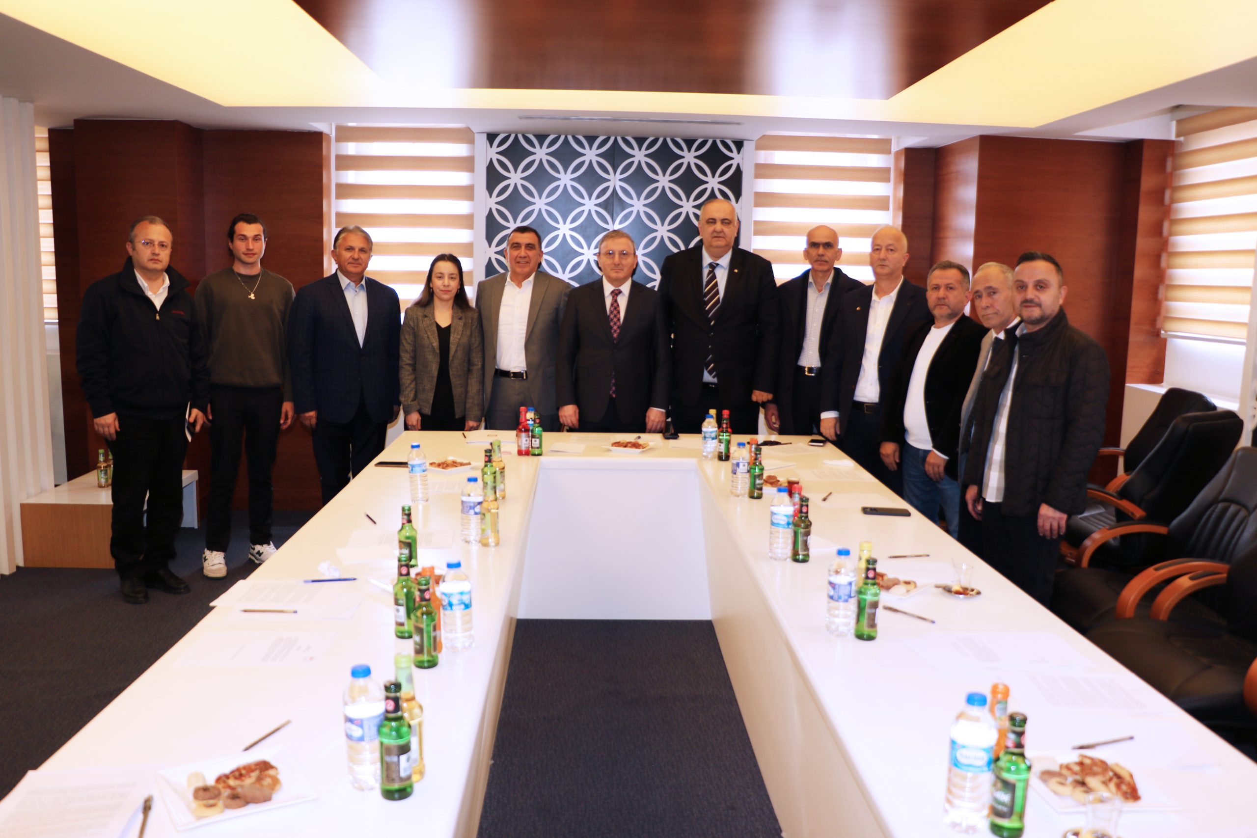 FINDIKTA ZİRAİ DON AFETİ VE KAHVERENGİ KOKARCA İSTİLASINA DİKKAT ÇEKİLDİ