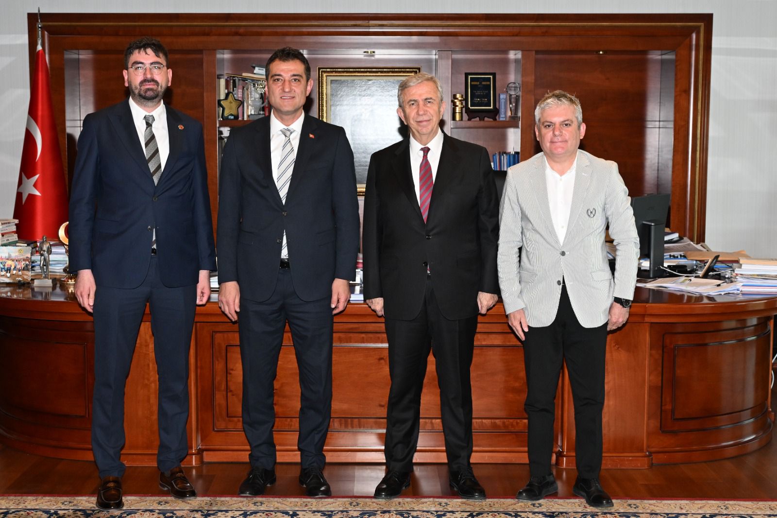 BAŞKAN KÖSE ANKARA BÜYÜKŞEHİR BELEDİYE BAŞKANI MANSUR YAVAŞ’I ZİYARET ETTİ
