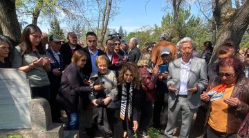 KARŞIYAKA’da ÜÇ FİDANIN İZİNDE: MİLLETVEKİLİ ELVAN IŞIK GEZMİŞ ANMADA YERİNİ ALDI