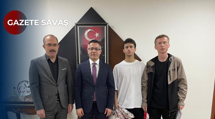 KAYMAKAM ÜNAL KOÇ, BAŞARILI ÖĞRENCİLERİ VE EĞİTİMCİLERİ AĞIRLADI