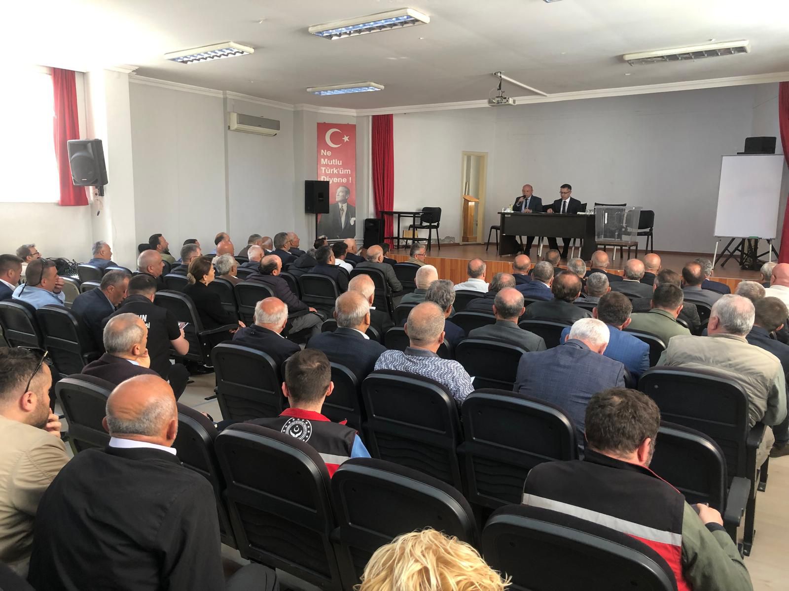 KAYMAKAM ÜNAL KOÇ BAŞKANLIĞINDA KÖYLERE HİZMET GÖTÜRME BİRLİĞİ TOPLANTISI YAPILDI