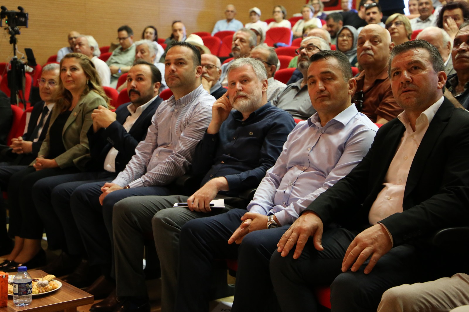 CHP’li ŞENYÜREK: “EKONOMİYE KATKI DEDİKLERİ ŞEY; 3 YILDA SADECE 823 BİN LİRA VERGİ”