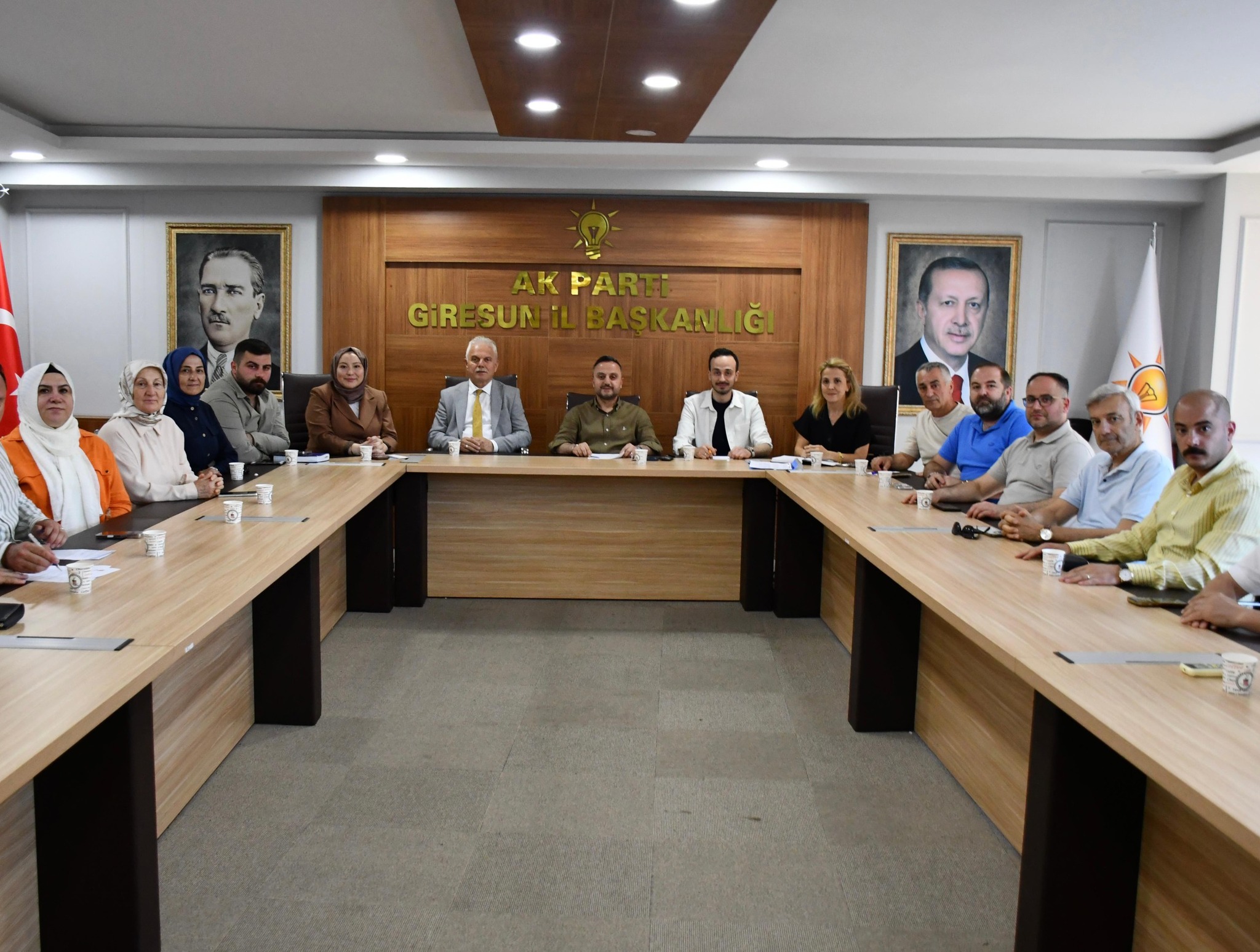 AK PARTİ GİRESUN İL TEŞKİLATI HAFTALIK OLAĞAN YÖNETİM KURULU TOPLANTISINI GERÇEKLEŞTİRDİ