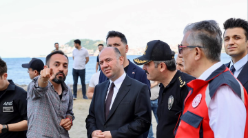 GİRESUN SAHİLLERİNDE KAYIP ÇOCUK İÇİN ARAMA-KURTARMA ÇALIŞMALARI DEVAM EDİYOR