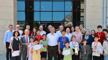 GERİ DÖNÜŞEBİLİR ATIKLARDAN TASARIM YARIŞMASI ÖDÜL TÖRENİ YAPILDI