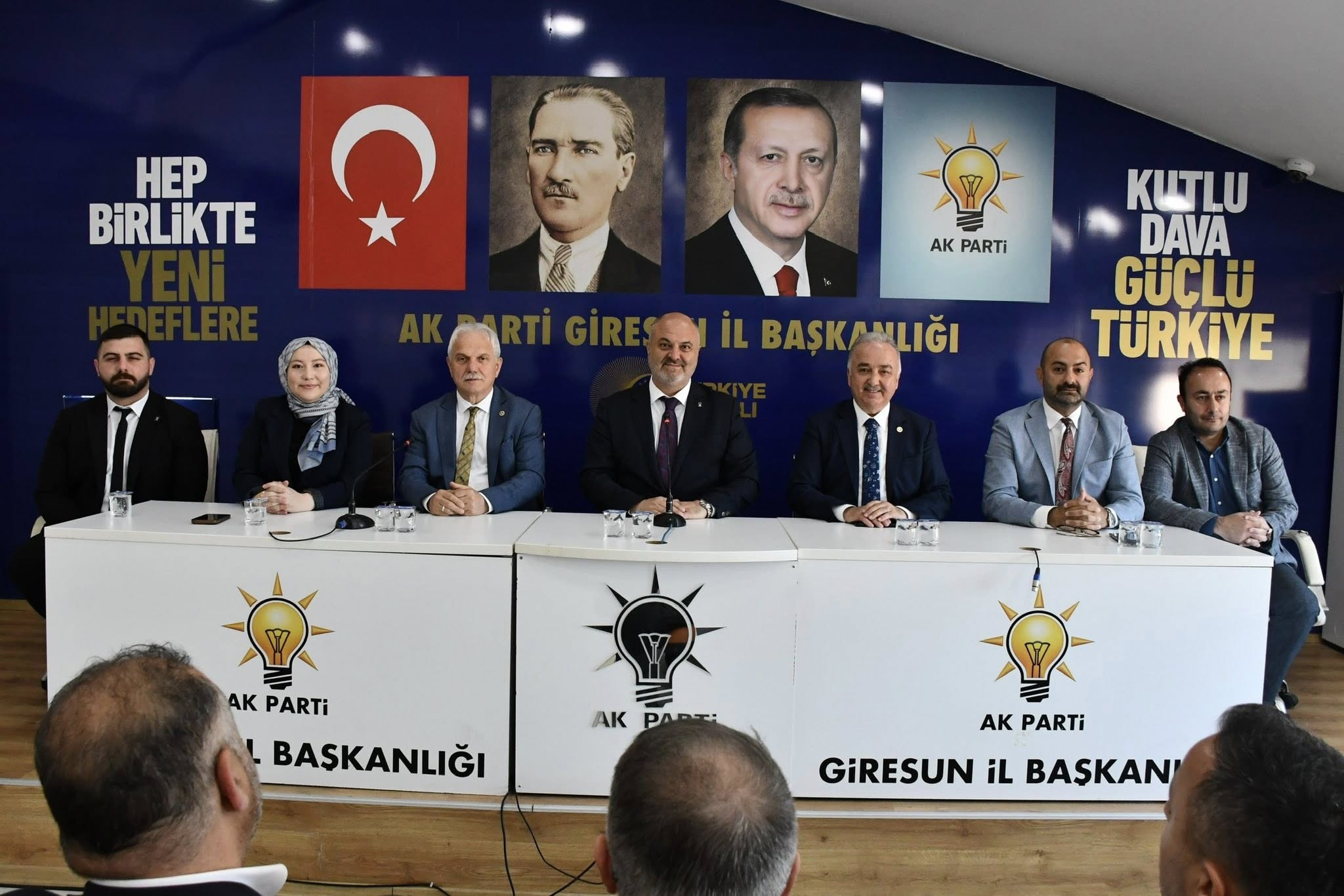 “AK Parti GİRESUN TEŞKİLATLARI BAYRAMDA BİRLİK MESAJLARI VERDİ”