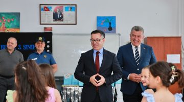 KARNE GÜNÜNDE PROTOKOL ÖĞRENCİLERİN HEYECANINA ORTAK OLDU