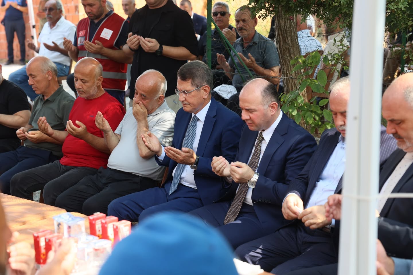 NURETTİN CANİKLİ’DEN GİRESUN’A ZİYARET: ŞEHİT AİLESİNE TAZİYE VE VALİLİK TEMASLARI