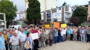 EYNESİL’DE ÇAY ÜRETİCİLERİ AYAKTA: SABRIMIZ TAŞTI, BU MÜCADELE KAZANACAK! SİYASİ PARTİ TEMSİLCİLERİ VE ADD, ÜRETİCİNİN YANINDA SAF TUTTU