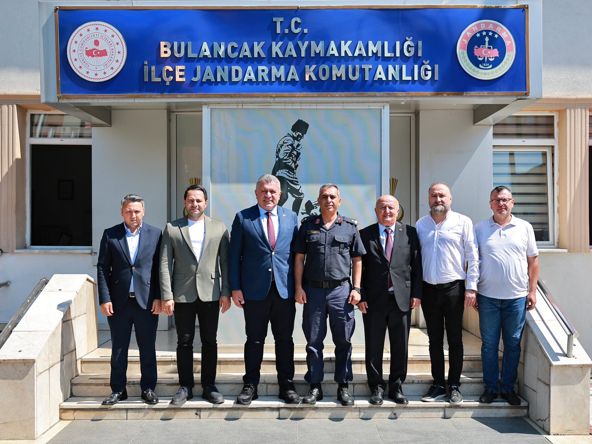 YENİ ATANAN İLÇE JANDARMA KOMUTANI BİNBAŞI HÜSEYİN TETİK’e ZİYARET