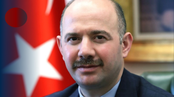 VALİ SERDENGEÇTİ’den PEYGAMBERİMİZE YÖNELİK SAYGISIZ KARİKATÜRE SERT TEPKİ: “NEFRETLE KINIYORUM”
