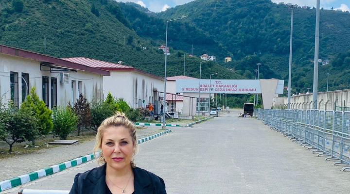 MİLLETVEKİLİ ELVAN IŞIK GEZMİŞ “ACILI BİR BABANIN HAPSEDİLMESİ KAMU VİCDANINDA KABUL EDİLEMEZ”