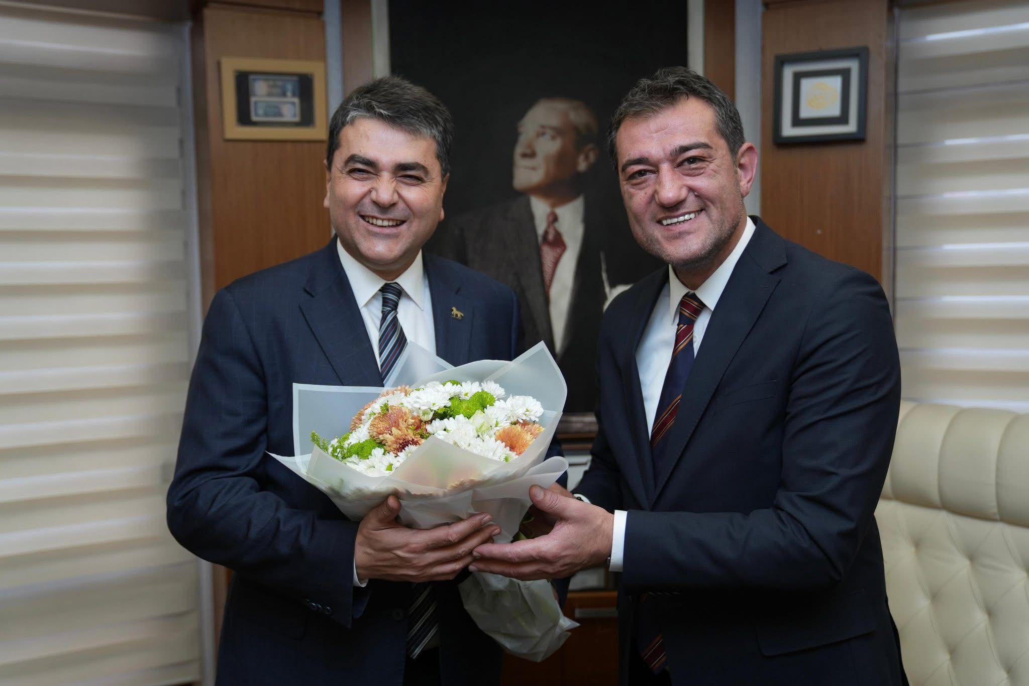 GÜLTEKİN UYSAL’DAN BAŞKAN KÖSE’YE ZİYARET