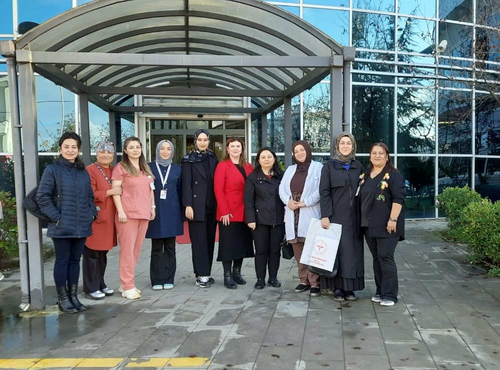 GİRESUN HASTANELERİNDE BEBEK DOSTU DEĞERLENDİRMESİ: ANNE SÜTÜ TEŞVİK PROGRAMI KAPSAMINDA ZİYARETLER YAPILDI