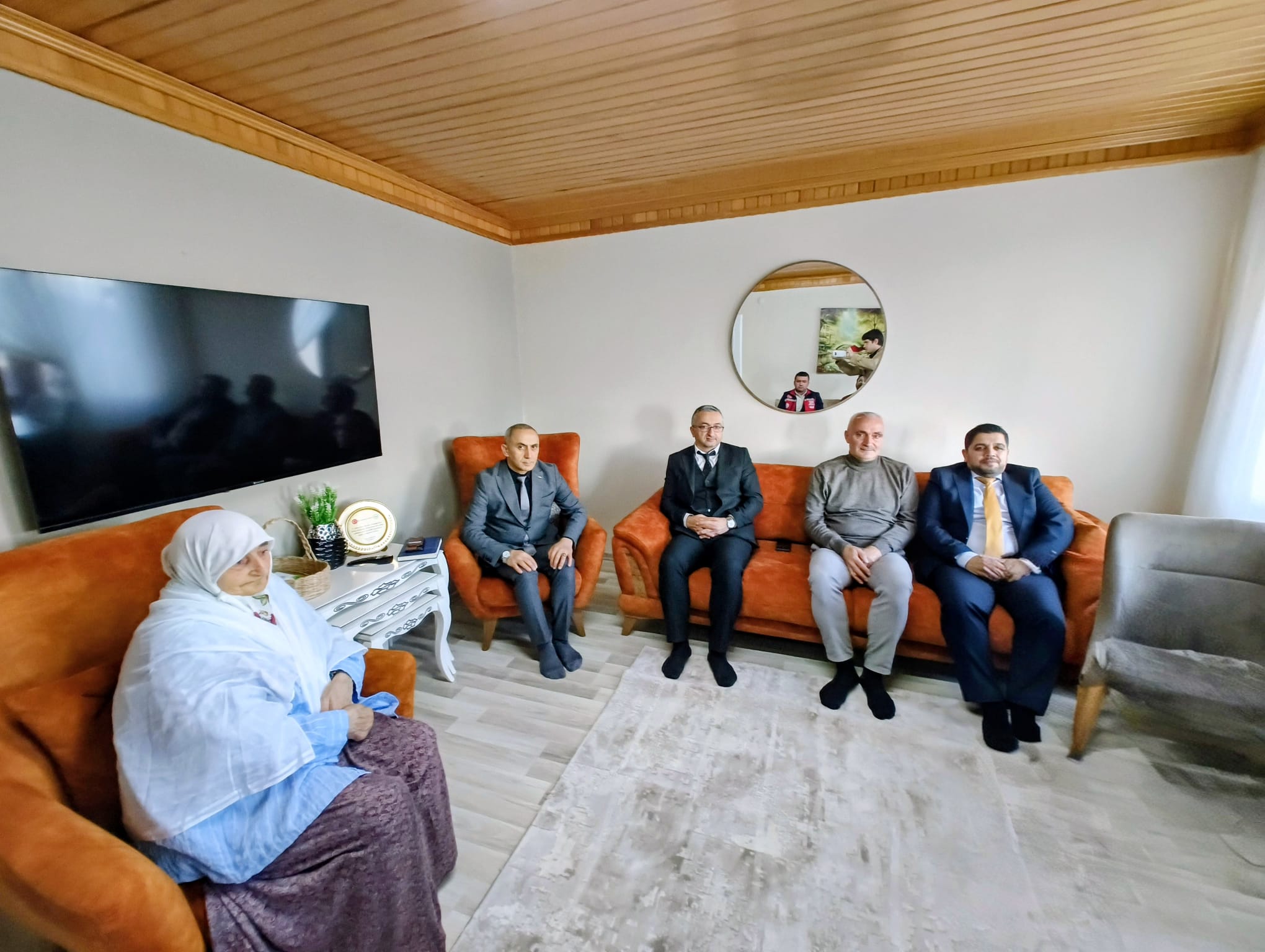 İL MÜDÜRÜ ENDER YANIK’TAN BULANCAK SOSYAL HİZMET MERKEZİ’NE ZİYARET