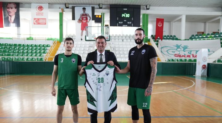 BAŞKAN KÖSE ZORLU MAÇ ÖNCESİNDE KERASUSSPOR ANTRENMANINI ZİYARET ETTİ