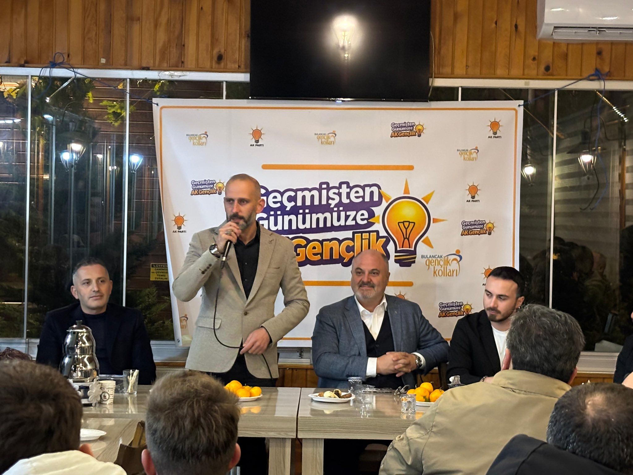 BULANCAK AK GENÇLİK’TE AHDE VEFA: “GEÇMİŞTEN GÜNÜMÜZE” BULUŞMASI