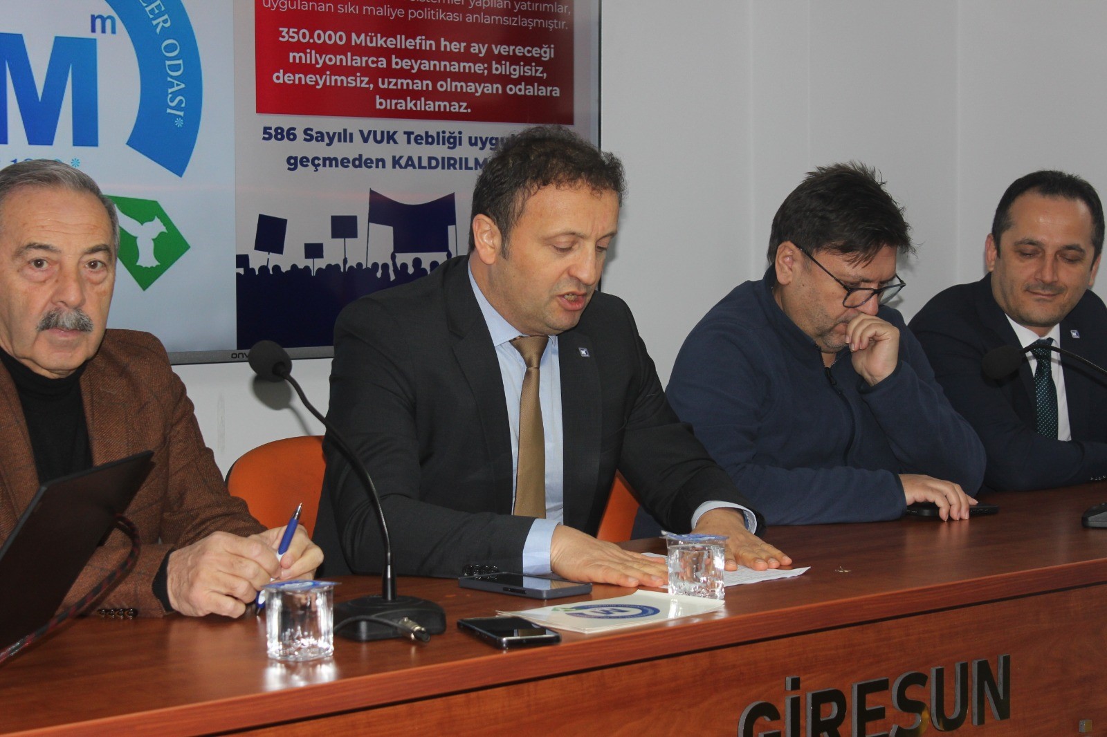 GİRESUN SMMM ODASI’NDAN SERT TEPKİ: “VERGİ SİSTEMİNDE LİYAKAT CAN ÇEKİŞİYOR!”