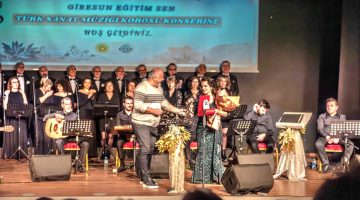 EĞİTİM SEN ÖĞRETMENLER TSM KOROSU’NDAN HARİKA KONSER
