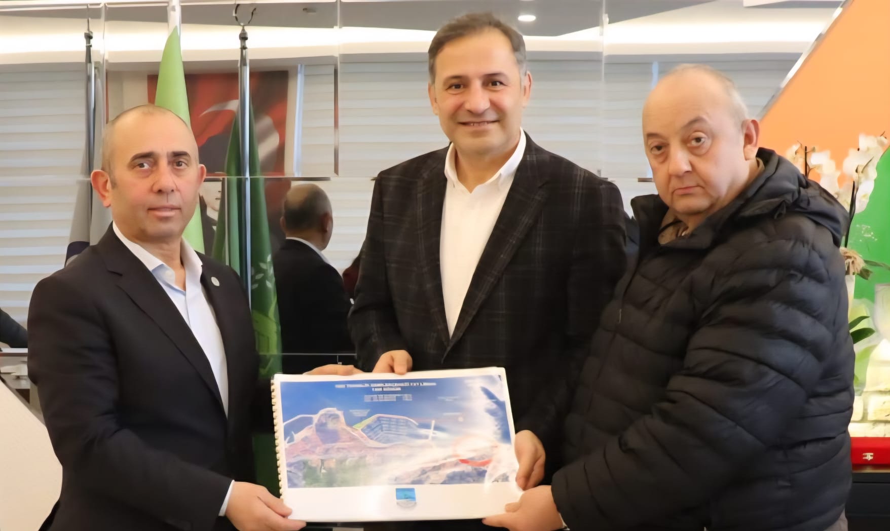 GİRİB Genel Başkanı Tokmak ve yöneticiler GİSİAD Başkanı Gezmiş’i ziyaret etti GEZMİŞ, 1 MİLYAR DOLARLIK DEV PROJEYİ ANLATTI