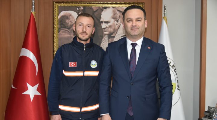 GÖRELE BELEDİYESİ TEMİZLİK İŞÇİSİ ÖDÜLLENDİRİLDİ