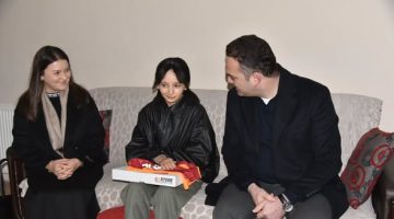 BAŞKAN DEDE’DEN AYŞEGÜL’E ANLAMLI ZİYARET