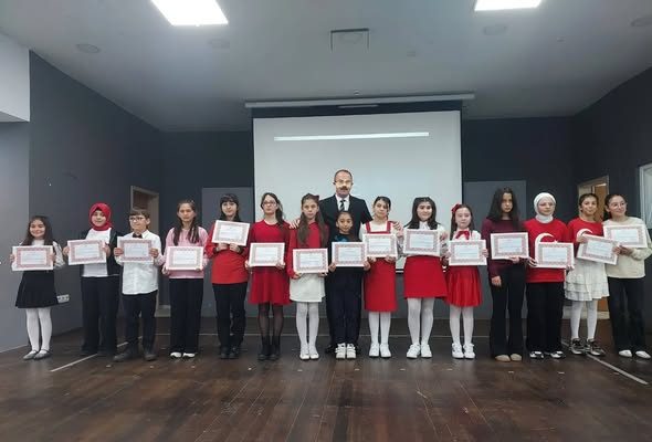 BULANCAKLI GENÇLER İSTİKLÂL MARŞI’NI EN GÜZEL OKUMAK İÇİN YARIŞTI