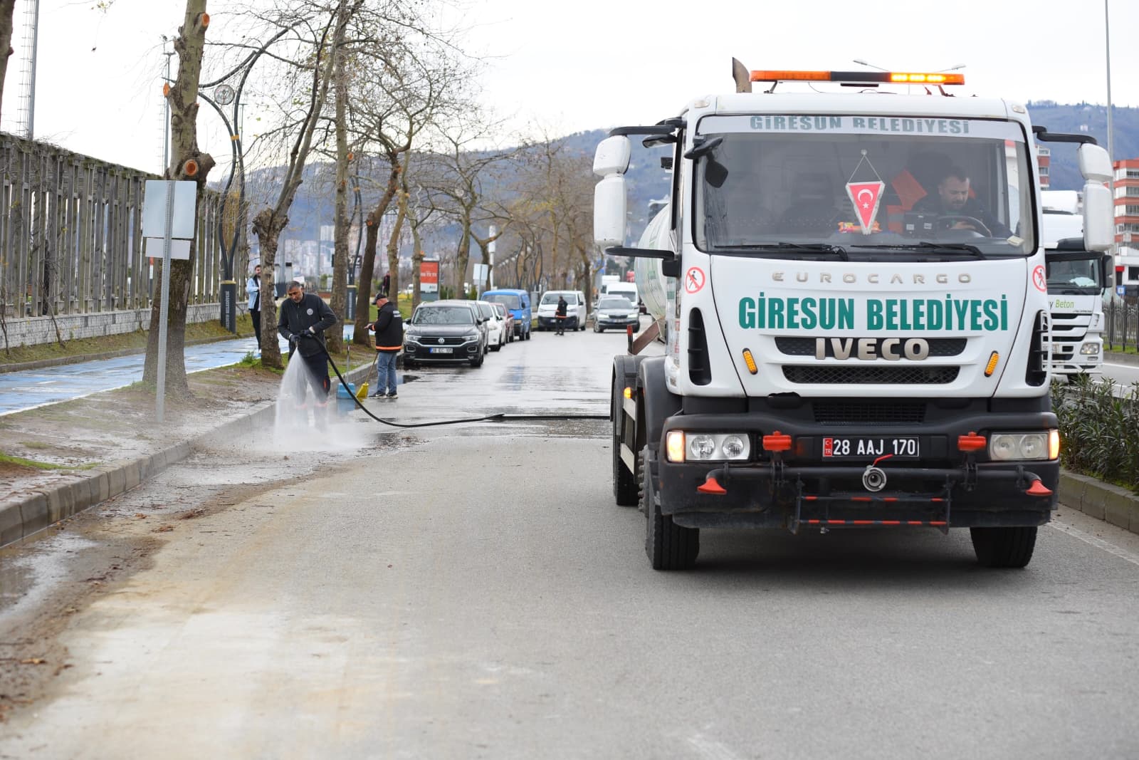 SAHİL YÜRÜYÜŞ ALANLARI PIRIL PIRIL YAPILIYOR