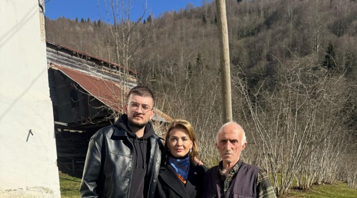 SEFİNE PEKER VATANDAŞLARLA BİR ARAYA GELMEYE DEVAM EDİYOR